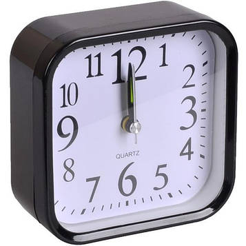 Годинник будильник настільний на батарейках, гучність регулюється, розмір 9,5*9,5*4см, чорний