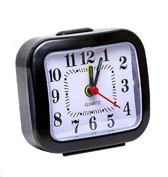Годинник будильник настільний на батарейках, гучність регулюється, розмір 7*7*3 см, чорний