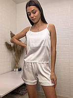 Ніжний шовковий комплект майка шорти у білому кольорі