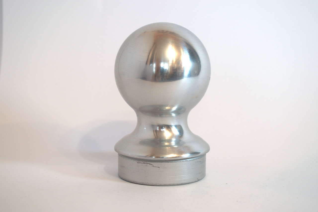 Заглушка стійки-колони ⌀65 мм куля до алюмінієвих поручнів тип коло колір Срібло (10232с)