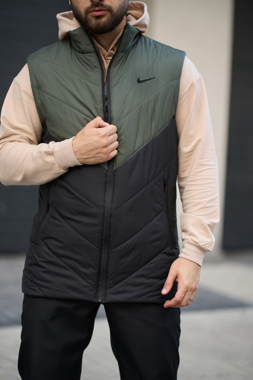 Жилетка Nike Clip чоловіча весняна осіння спортивна безрукавка найк чорна-хакі, фото 1