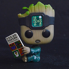 Фігурка Funko POP! GROOT IN ONESIE WITH BOOK / ФАНКО ПОП Я ЕСТ ГРУТ, Розмір (EU) — 10-10.5cm