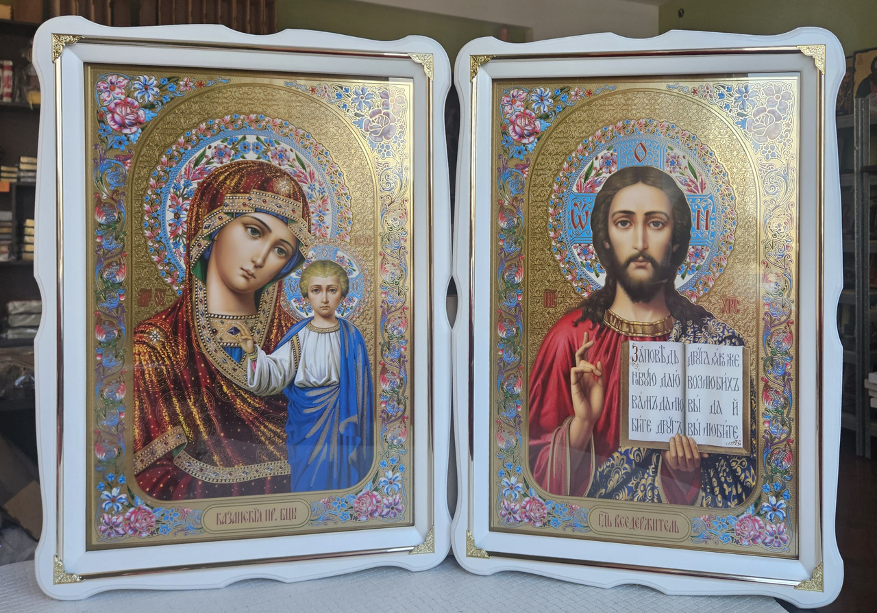 Иконы для дома в белом деревянном фигурном киоте под стеклом, киот 54*40, сюжет с цветами 33*46 - фото 1 - id-p2524514644