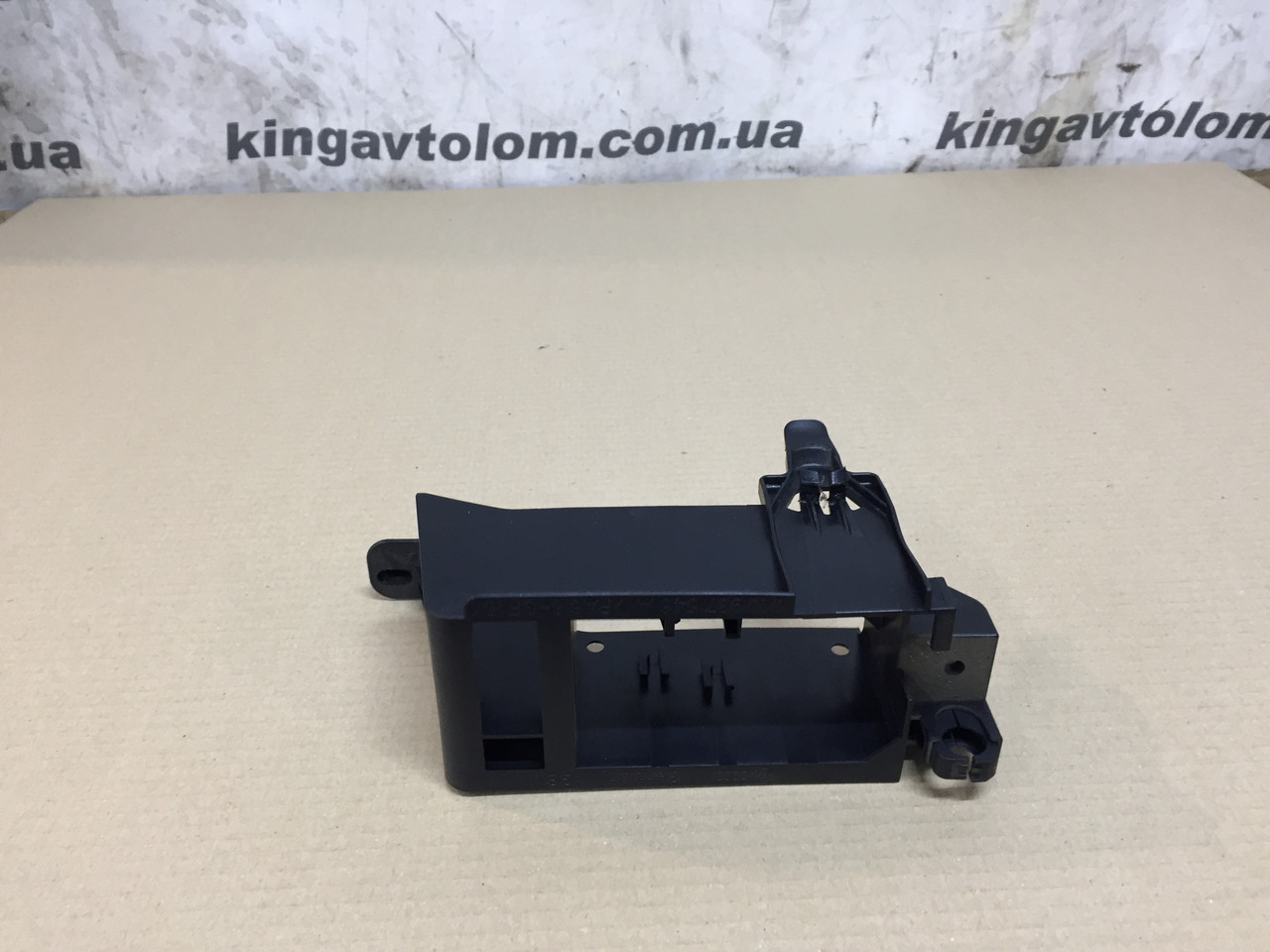 Кронштейн Skoda Octavia A5 1K0937546A, фото 1