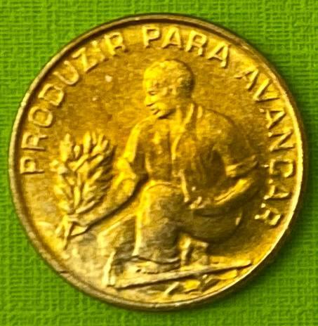 Монета Кабо-Верде 2.5 ескудо 1982 р. UNC