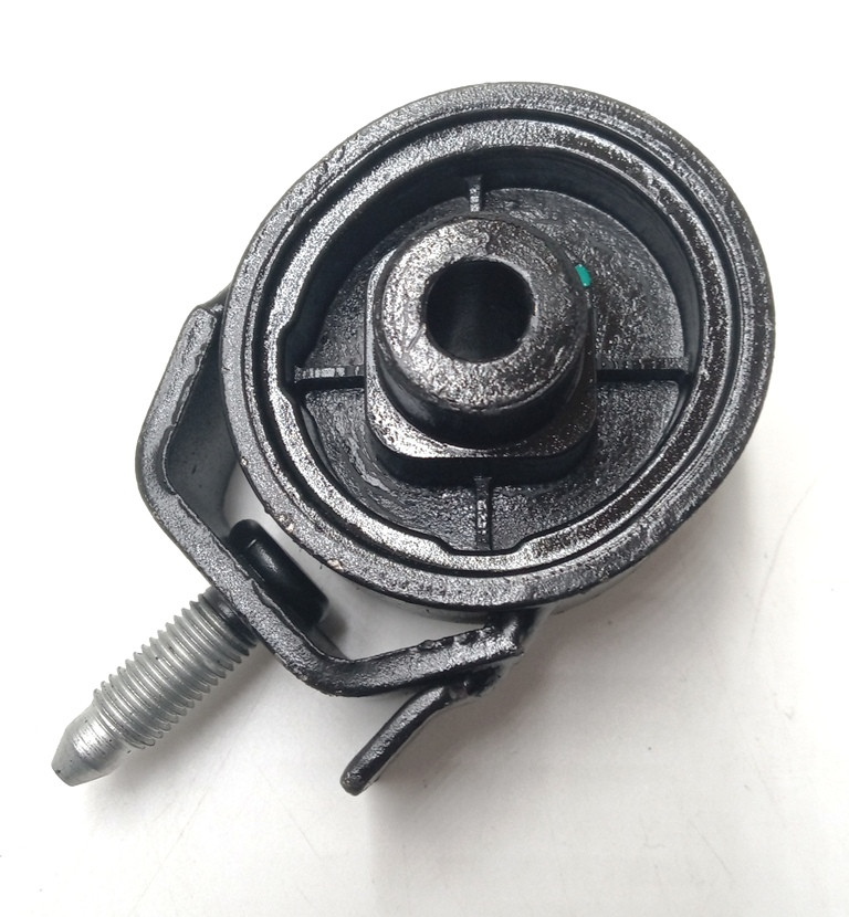 Опора двигуна FEBI BILSTEIN 103304, Mitsubishi L200, Pajero, Montero Sport, Nativa, Strada, Triton 1996- OEM 3204A005