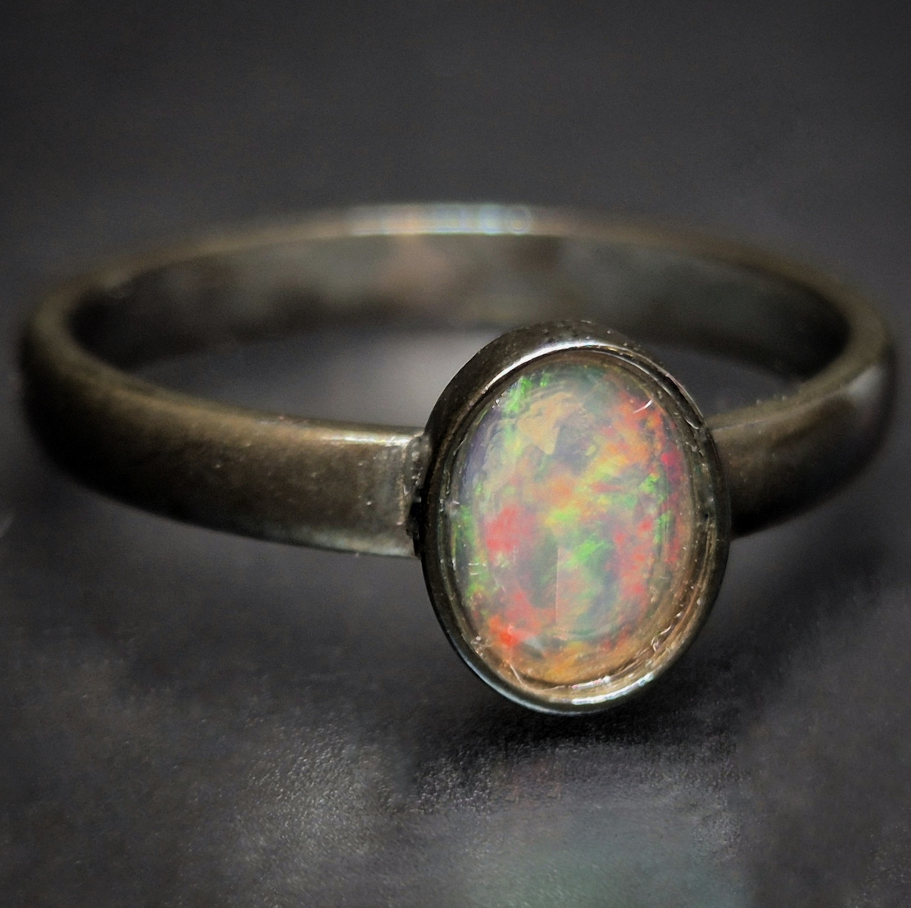 Срібна каблучка 925 чорнене з природним ефіопським опалом, гранений натуральний камінь жіноче/чоловіче, фото 1