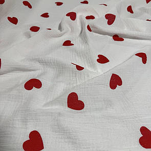 Тканина Муслін жатка принт двокроковий Сердечка 4 см на молочком