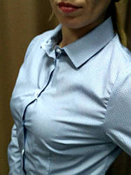 Блуза в дрібний сірий принт