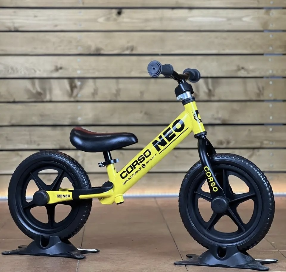 Велобіг "CORSO NEO" EN-40701 сталева рама, підставка для ніг, колеса EVA 12, фото 1