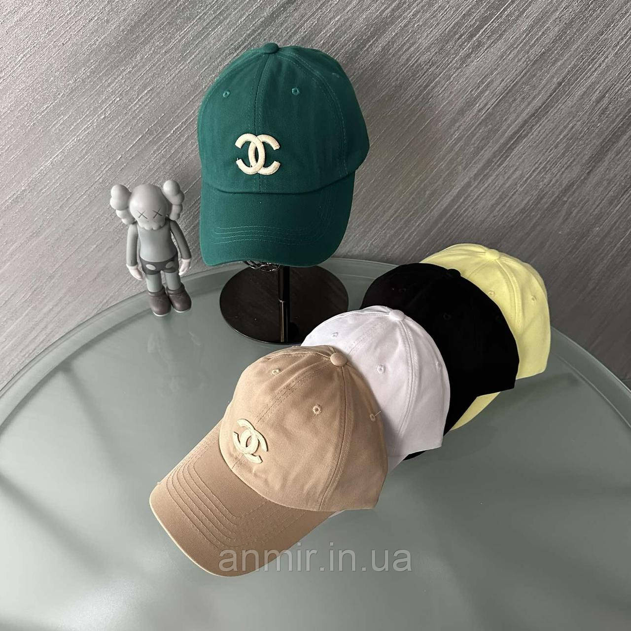 Бейсболка жіноча демісезонна котон CHANEL розмір 56-58, кольору міксом