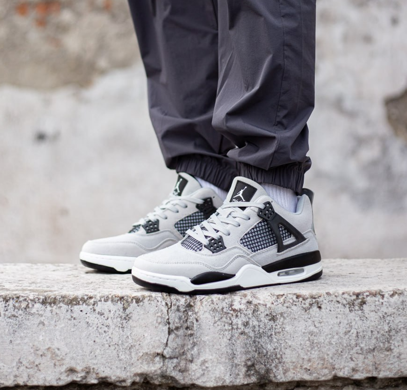 Кросівки чоловічі Nike Air Jordan 4 Retro Grey взуття Найк Джордан IV сірі замшеві