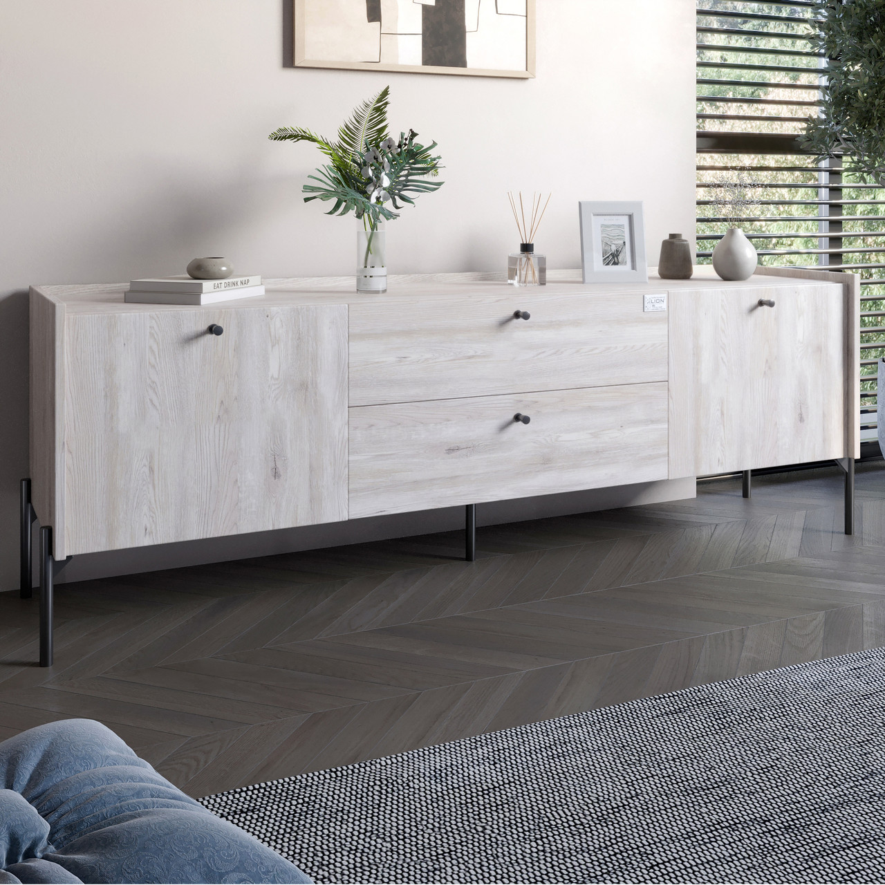 Тумба під телевізор з шухлядами LION Wood з чорними ніжками 180х50х40 см Самоа Димчастий (LION-043134)