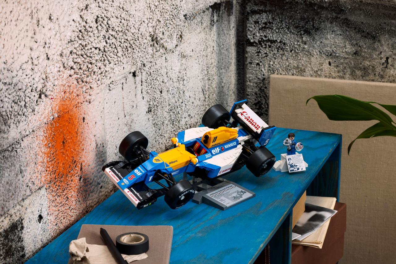 Лего Іконс болід F1 та Найджел Менселл Lego Icons Williams Racing FW14B 10353 Лего Іконс болід F1 та Найджел Менселл Lego Icons Williams Racing FW14B 10353