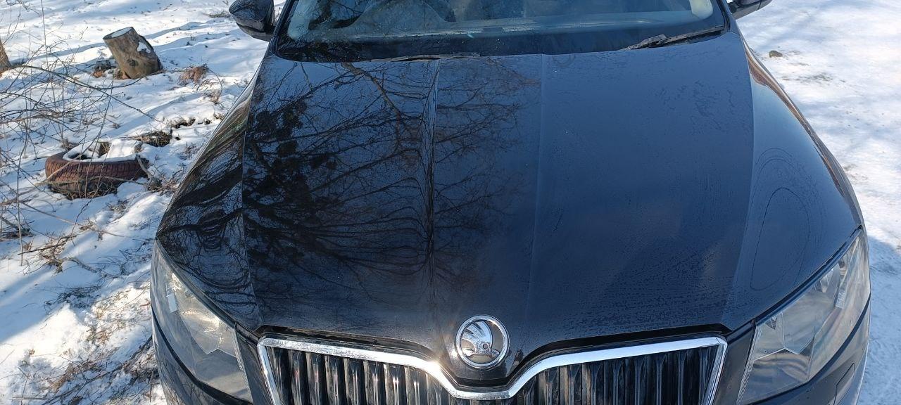 Капот skoda octavia a7 чорний