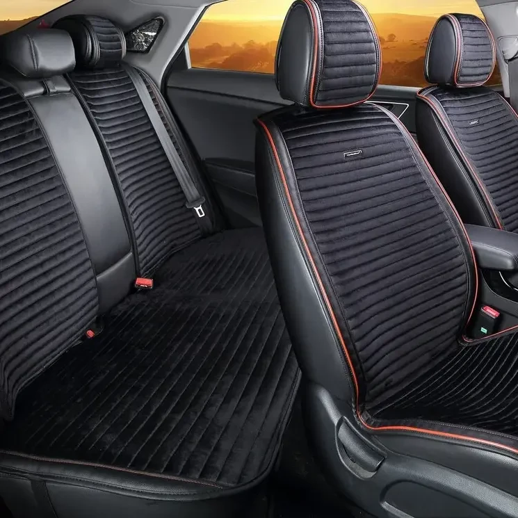 Повний комплект накидок CarFashion, модель MONACO PLUS, чорний/червоний, фото 1