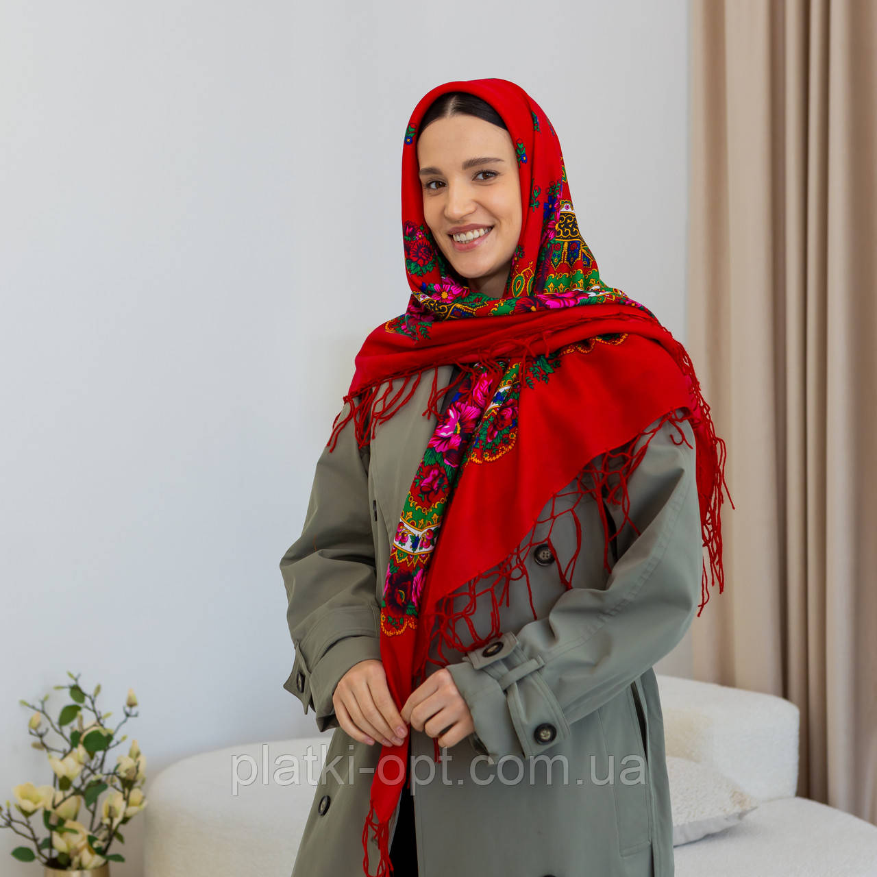 Хустка вовняна з бахромою 120х120 см. (червона)