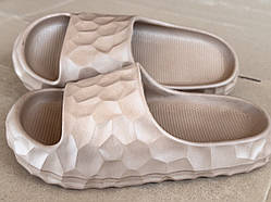 Жіночі шльопанці з піни на платформі  колір мокко .Розмір 36,37,38,39,40.