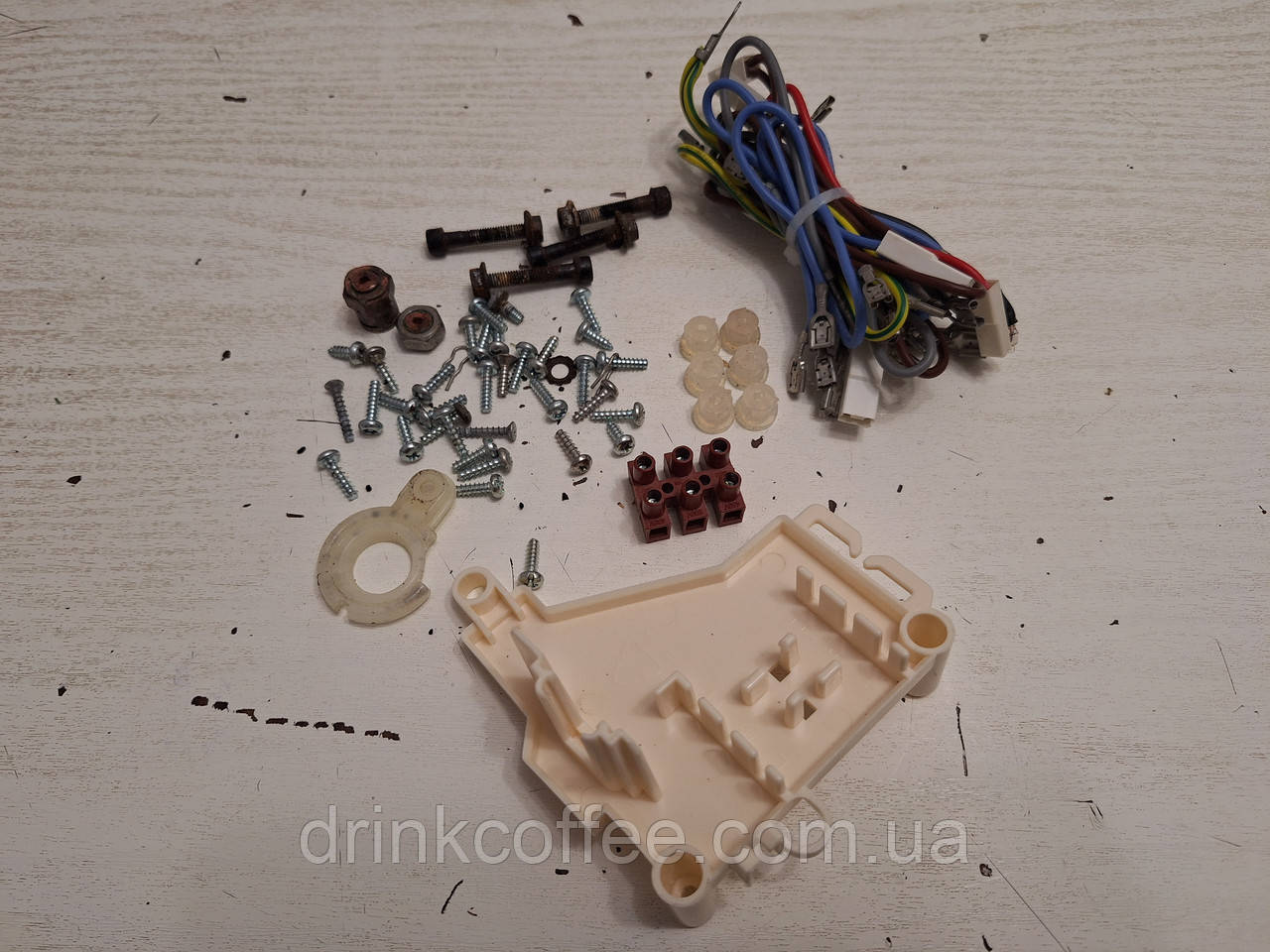 Дрібні деталі Болти гвинти Дроту тощо для ріжкової кавомашини Delonghi ECI341.BK б/у, фото 1