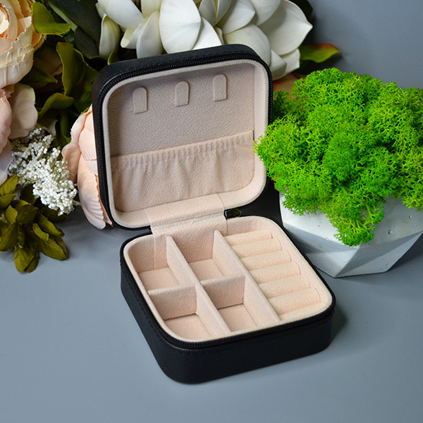 Квадратна скринька для прикрас Колір: Чорний, фото 1