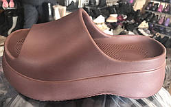 Жіночі шльопанці з піни на платформі  колір  шоколад .Розмір 37,39,40,41.