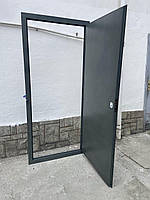 Вхідні двері в приватний будинок: стиль, міцність і теплоізоляція