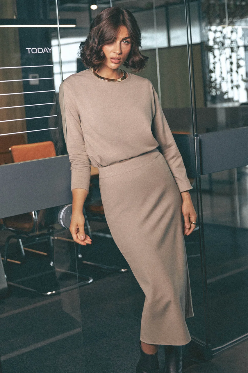 Класична спідниця - олівець нижче коліна 42-52 розміри різні кольори бежева, фото 1