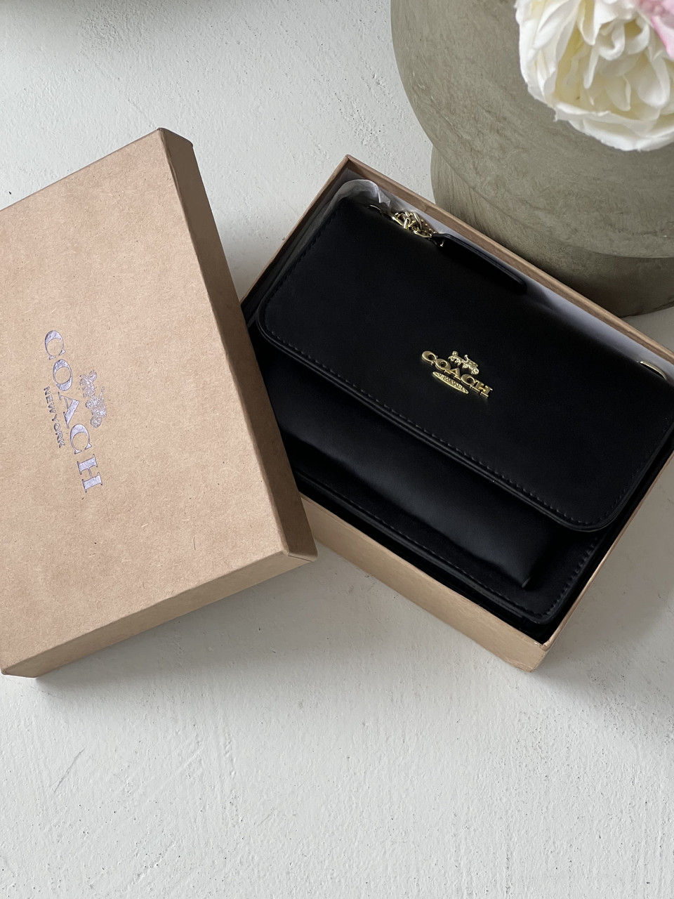 Жіноча сумка Coach Mini Klare через плече чорний класичний Коуч, фото 1