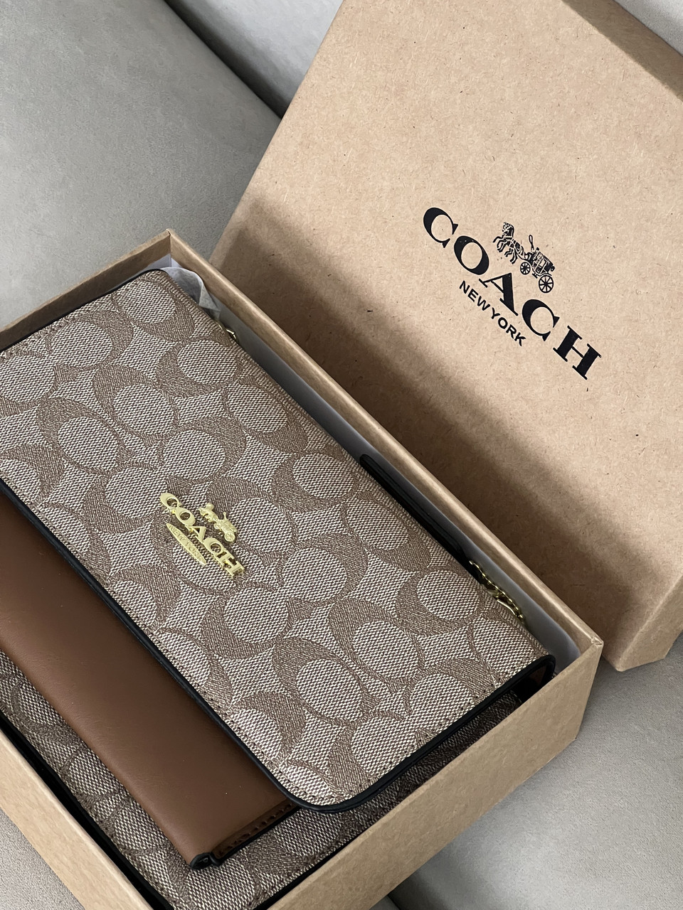 Жіноча сумка Coach Mini Klare через плече бежевий Коуч