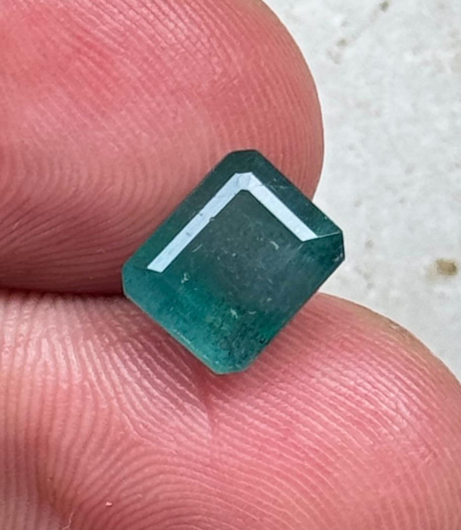 Смарагд 2.75 Ct 8.46 х 7.12 х 6 mm