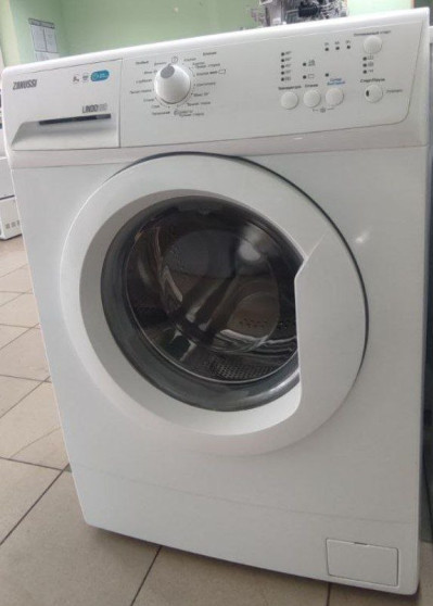 Пральна машина Zanussi ZWSE680V Б/В