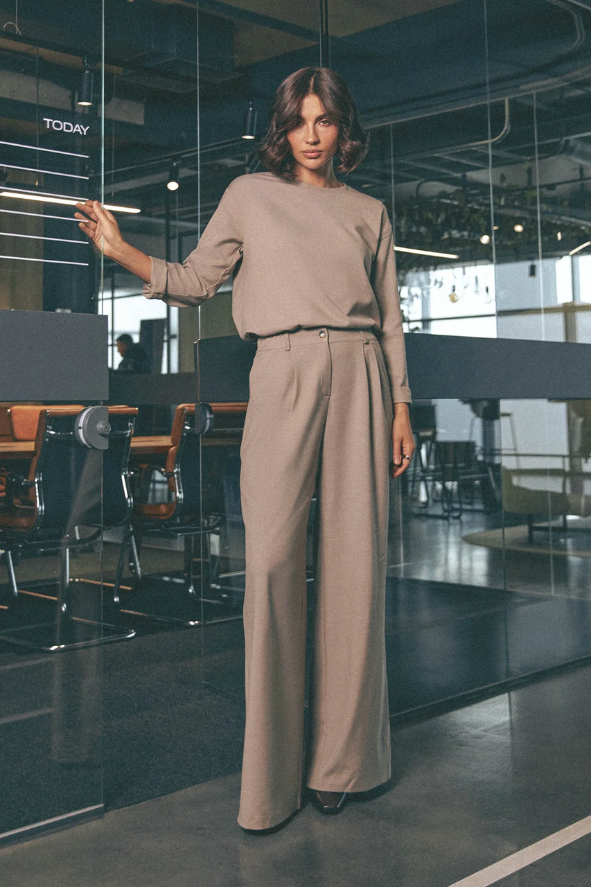 Класичні жіночі брюки палацо широкі з італійської тканини 42-52 розміри різні кольори бежеві, фото 1