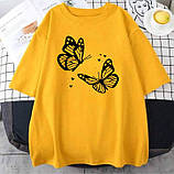 Жіноча оверсайз футболка з принтом метеликів, фото 6