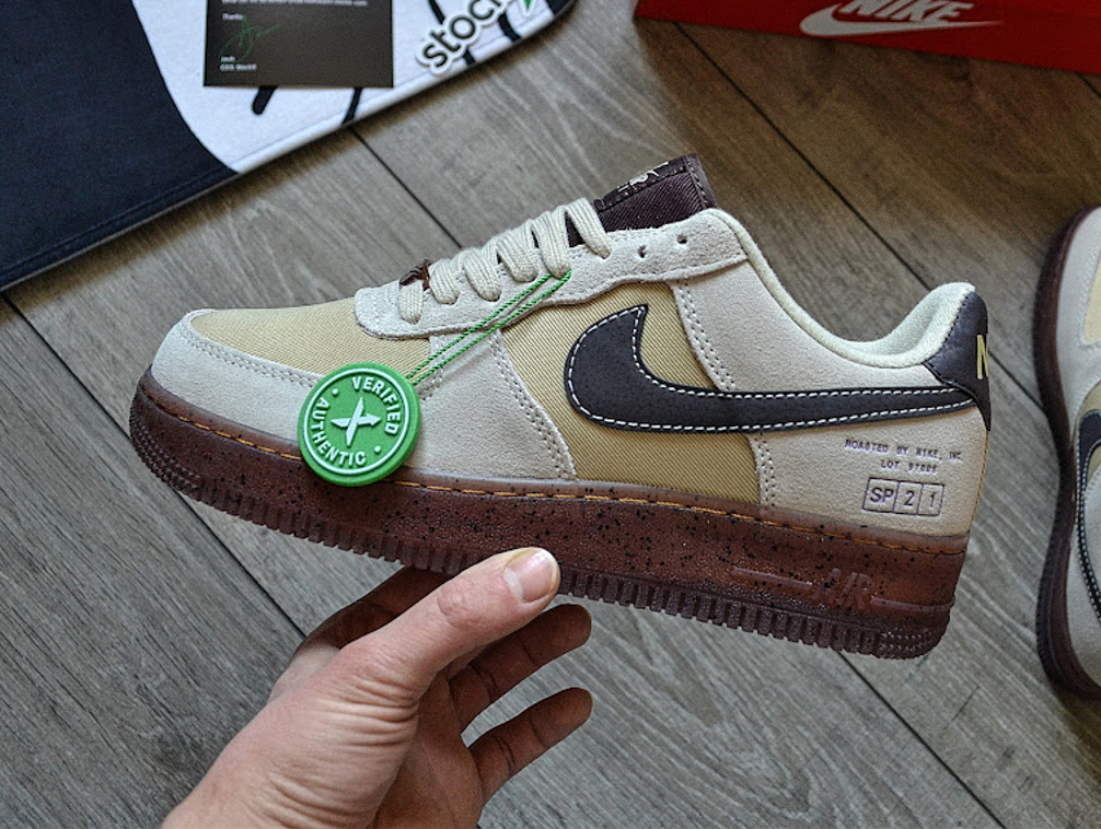 Чоловічі Кросівки Nike Air Force 1 low essential mocco brown white Найк Аір Форс бежеві шкіряні низькі