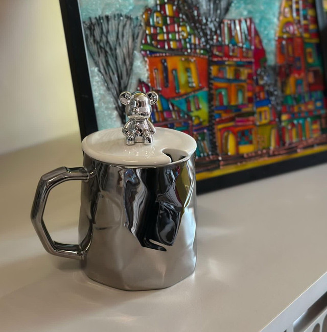 Чашка с медведем и ложкой в авторской упаковке. Подарочный набор чашка с дизайнерской фигуркой в упаковке Чашка с медведем и ложкой в авторской упаковке. Подарочный набор чашка с дизайнерской фигуркой в упаковке