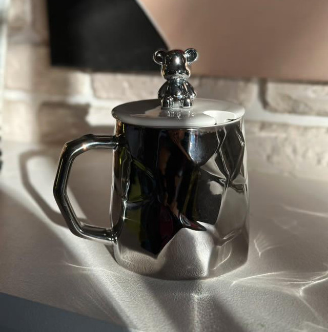 Чашка с медведем и ложкой в авторской упаковке. Подарочный набор чашка с дизайнерской фигуркой в упаковке Чашка с медведем и ложкой в авторской упаковке. Подарочный набор чашка с дизайнерской фигуркой в упаковке