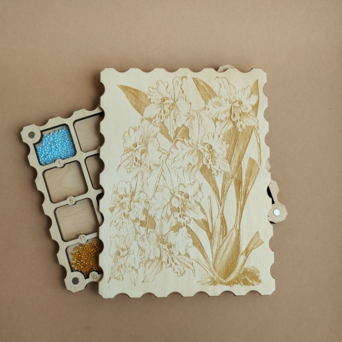 Дерев'яний органайзер для бісеру з кришкою на 20 комірок (060080), фото 1