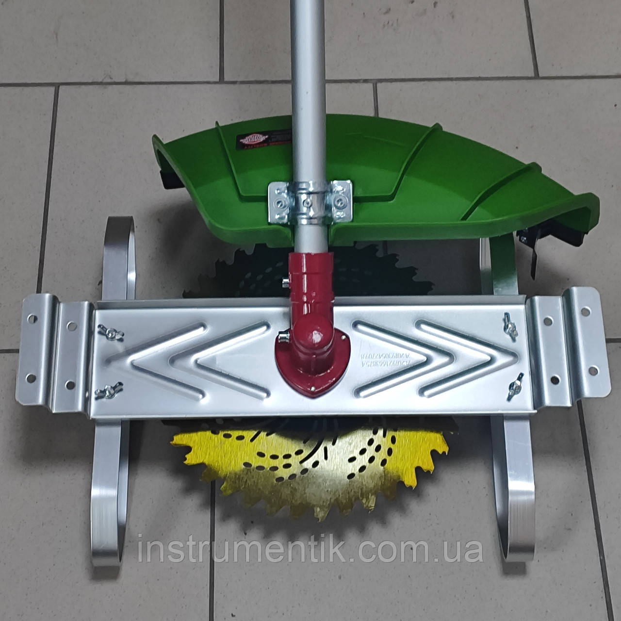 Рівень для скошування трави, газону