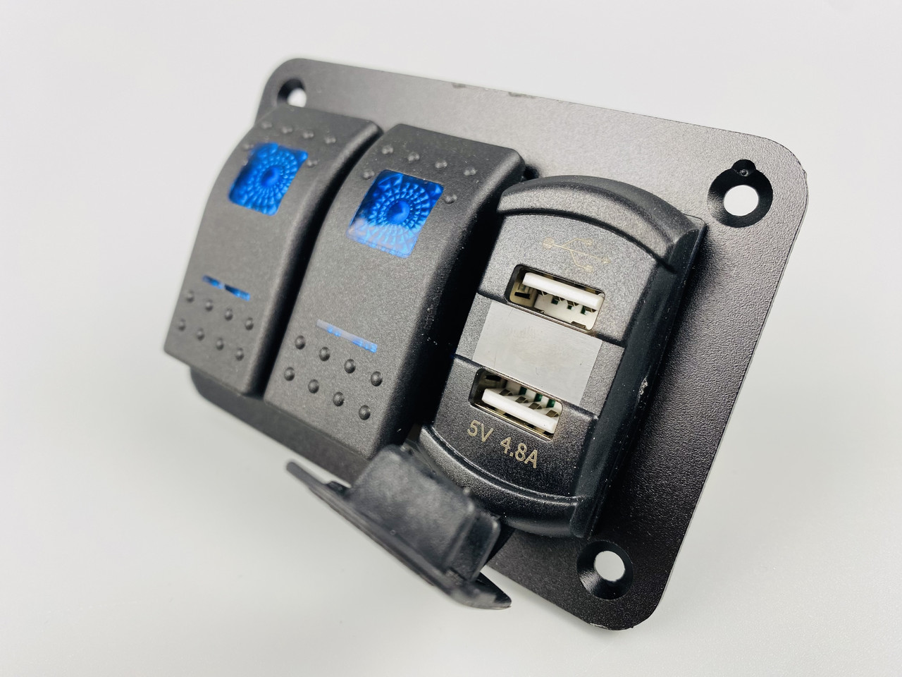 Панелі з 2 перемикачами, двома USB-портами та цифровим вольтметром., фото 1