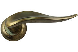 Ручка на розетці FZB Sofia R-41 15133 AB