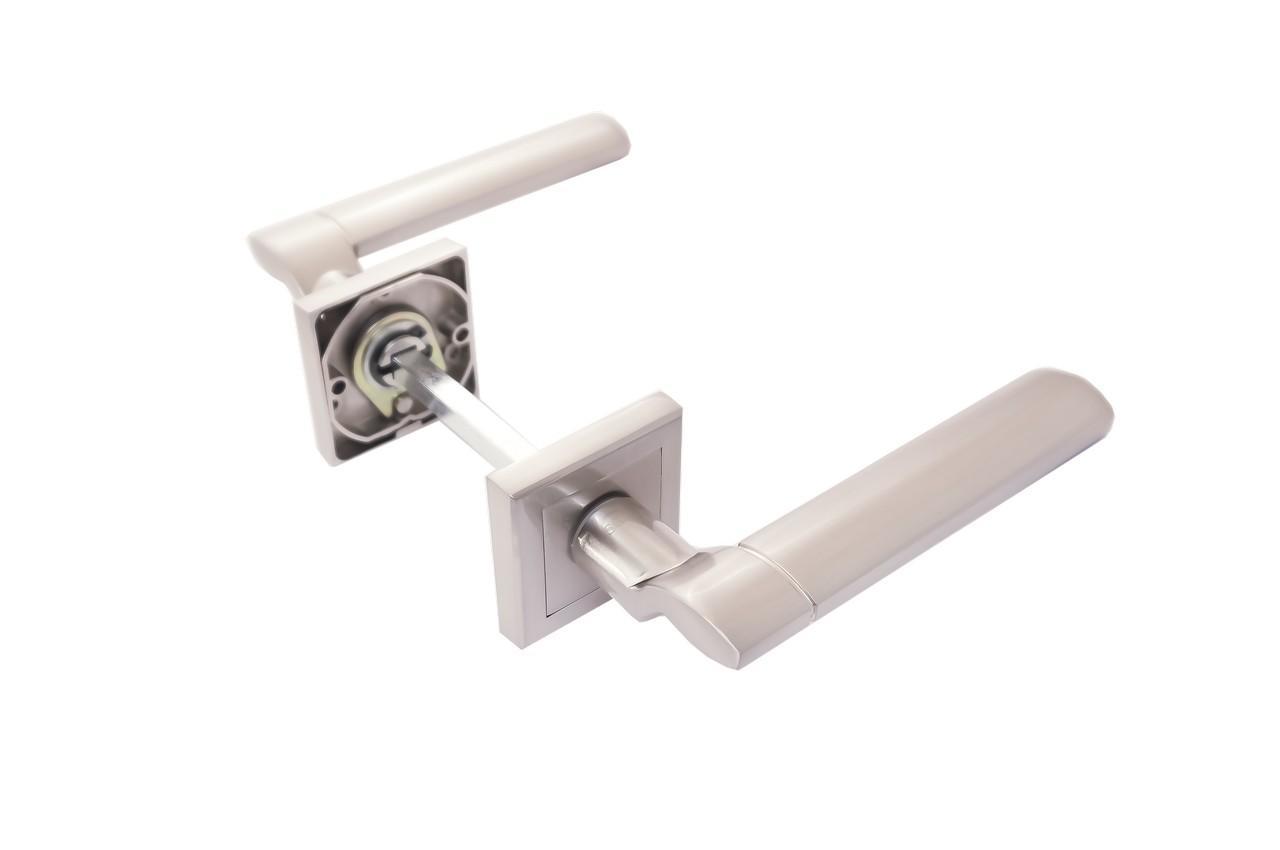 Ручка на розетці FZB Sofia C75QX3 SN