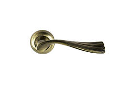 Ручка на розетці FZB Sofia 15-131 AB