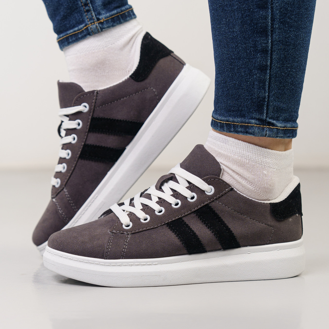 Кросівки жіночі замшеві з шкіряними вставками