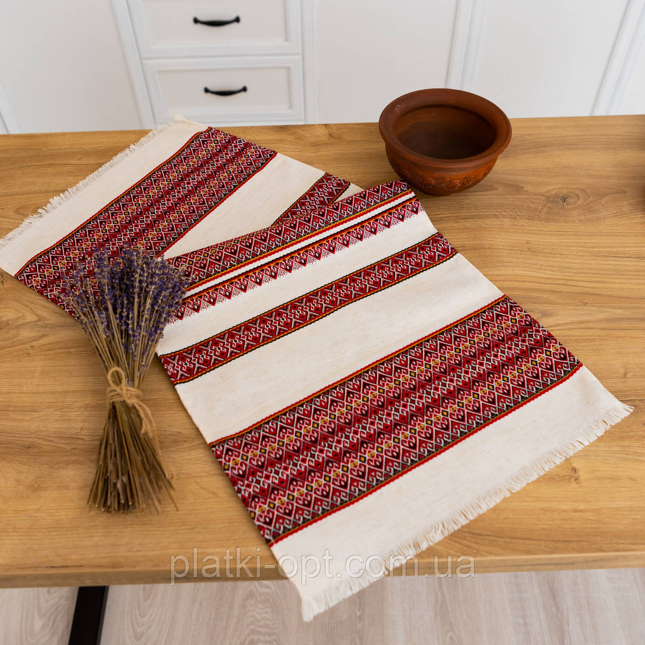 Рушник лляний вишитий з українським орнаментом 75х35см (мст3-1-35)