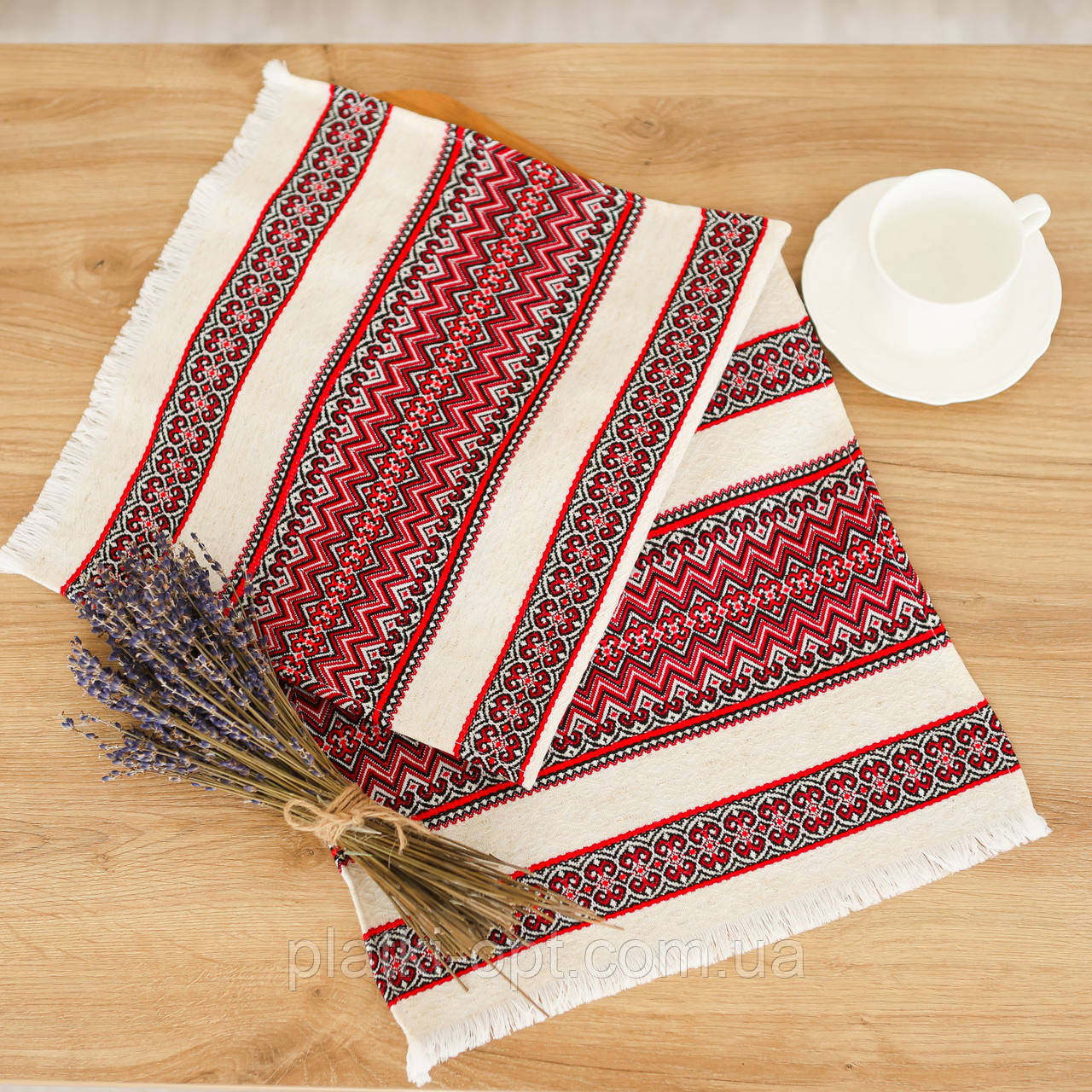 Рушник лляний вишитий з українським орнаментом 75х35см (рнд1-1-35)