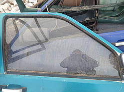 Скло праве пасажирське Іж Ода 2126 2717 б у.