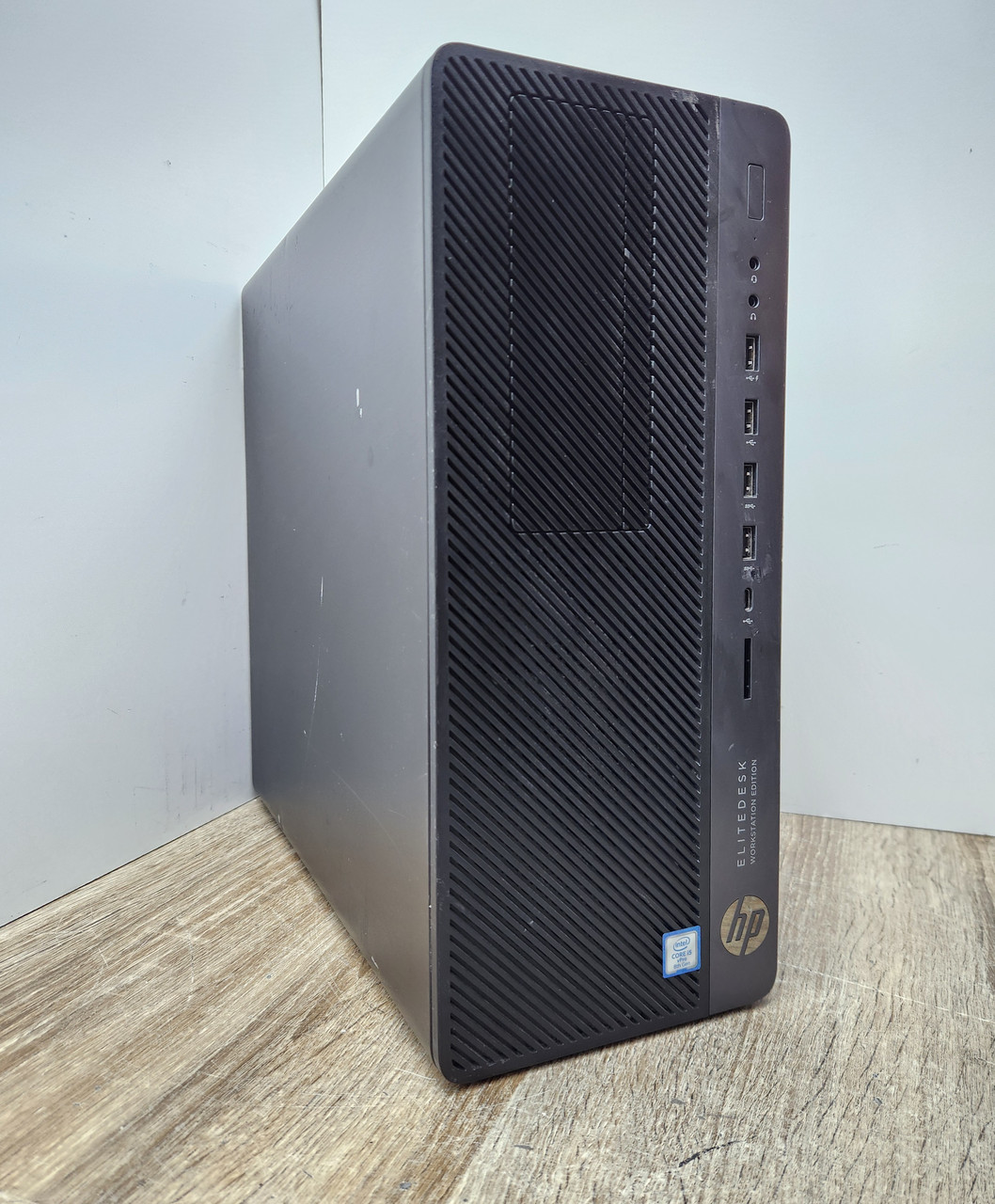 Workstation HP Prodesk 800 G4 MT Workstation Edition I5-8500/RX470 4GB/16GB DDR4/240GB NVME