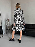 Плаття по коліно з американського крепу принт сірий леопард, фото 4