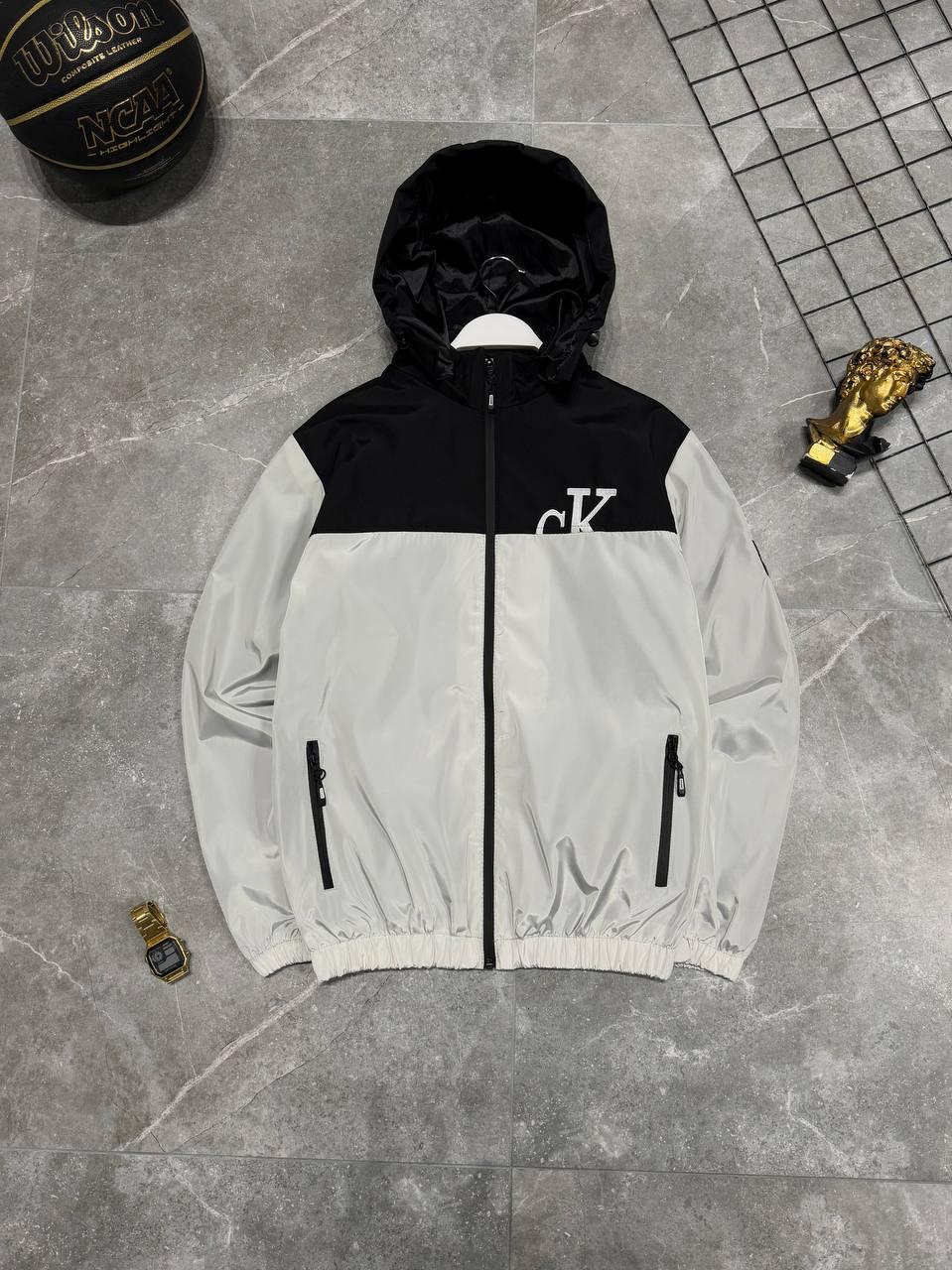 Чоловіча куртка вітровка CALVIN KLEIN M2320 сіра