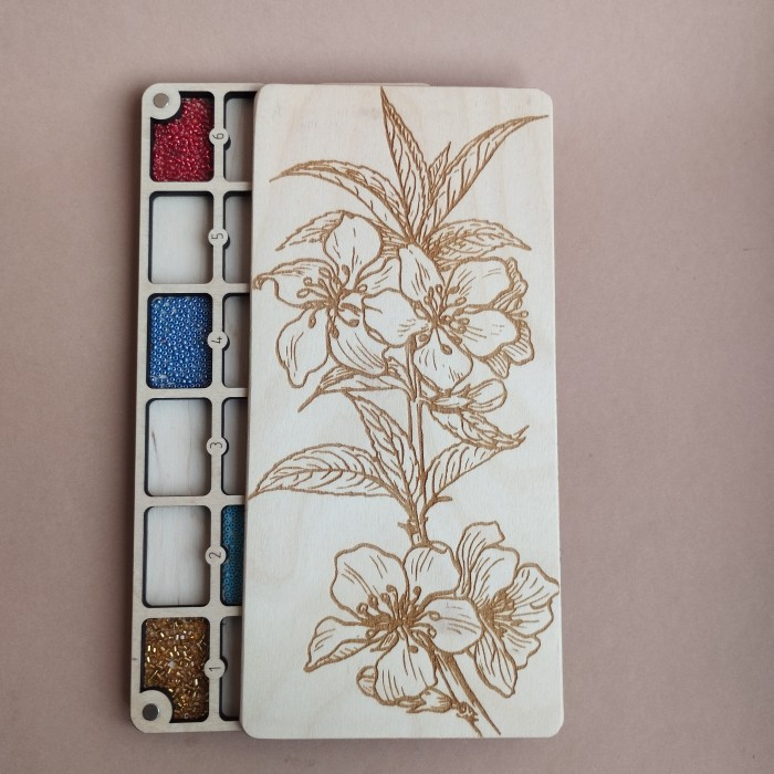 Органайзер для бісеру прямокутний на 24 комірки з дерев'яною кришкою (060051), фото 1